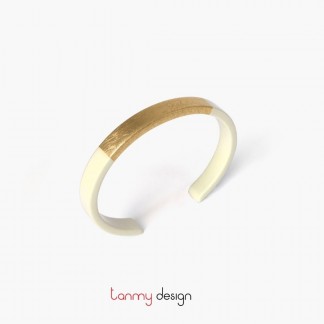 Cream lacquer bracelet D6,4*H1cm